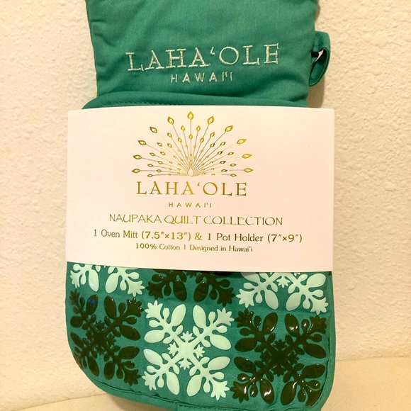 LAHA’OLE DESIGNS HAWAII
Quilt Pot Holder Set - Puakenikeni - Picture 2 of 3